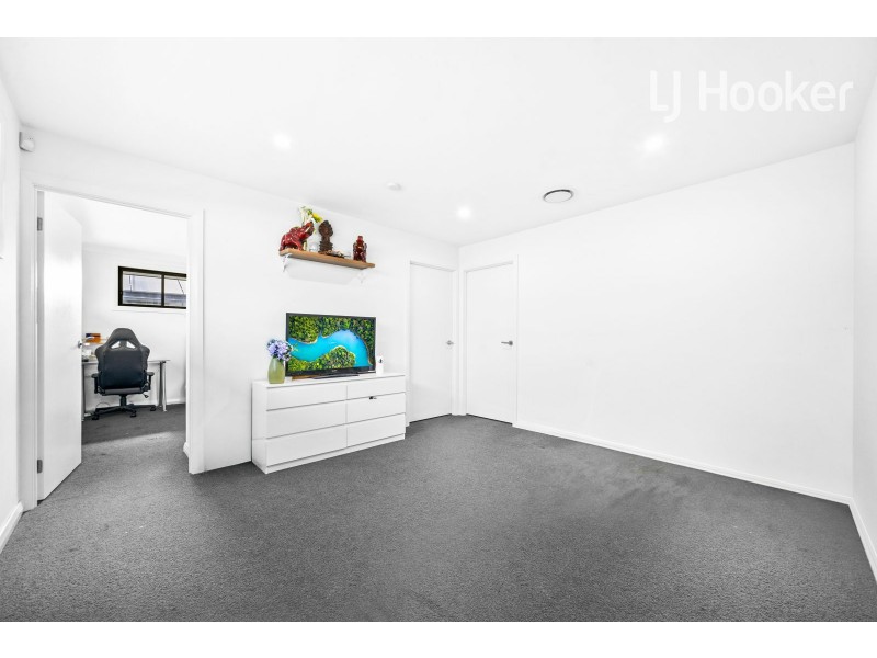 26 Newleaf Pde, Bonnyrigg NSW 2177
