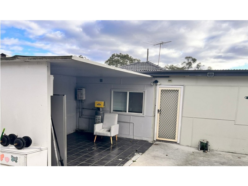 15B ROBERTSON ROAD, Chester Hill NSW 2162