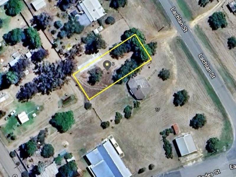 5 Lachlan St, Boree Creek NSW 2652
