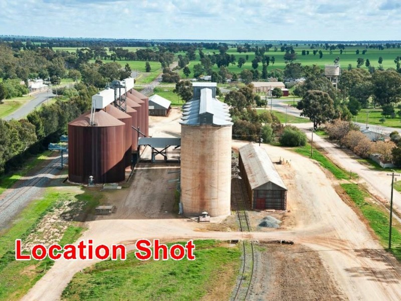 5 Lachlan St, Boree Creek NSW 2652