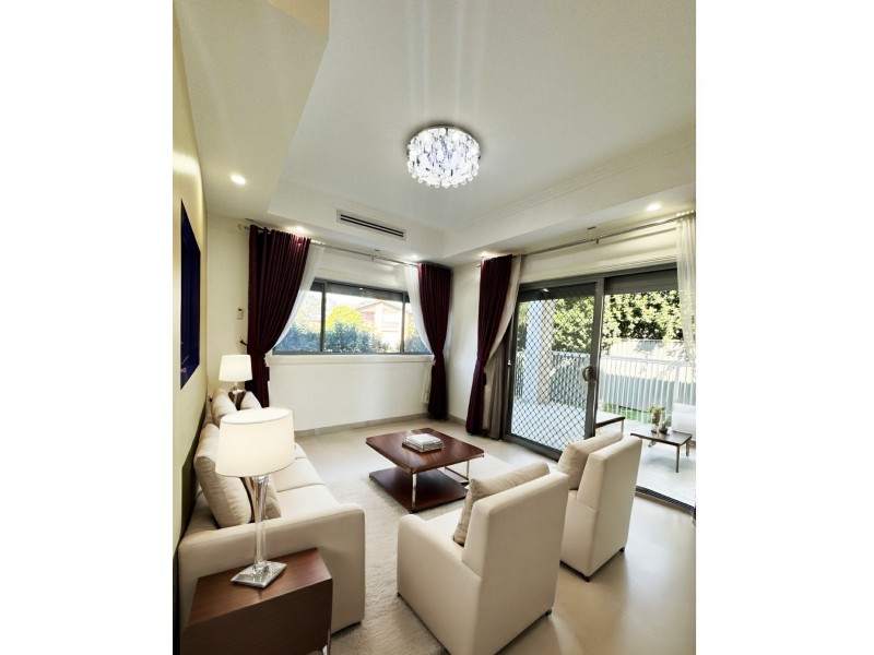 1 Newham Pl, Chipping Norton NSW 2170