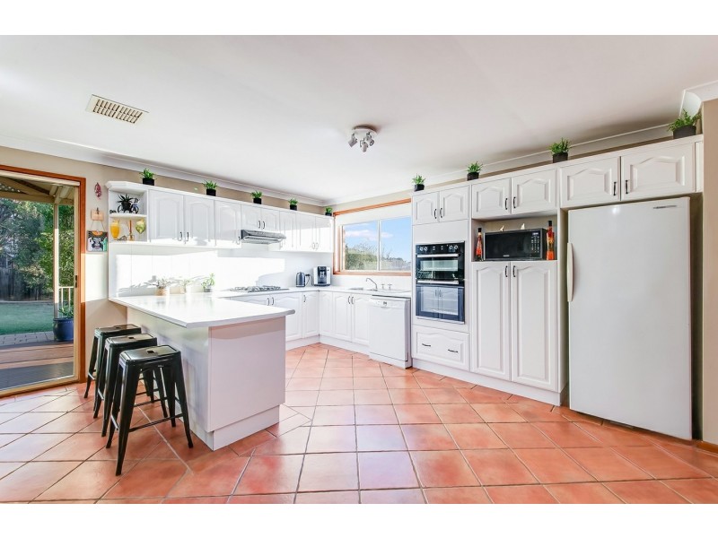 6 CORRYTON PL, Glen Alpine NSW 2560