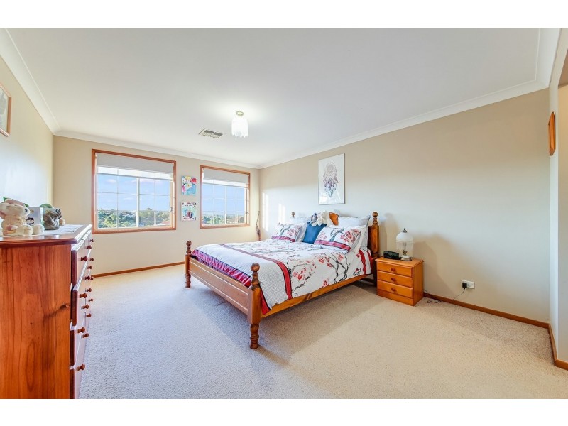 6 CORRYTON PL, Glen Alpine NSW 2560