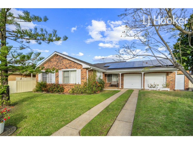 17 ST KILDA ST, St Johns Park NSW 2176