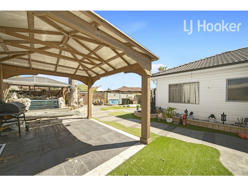 16 YOUNG ST, Mount Pritchard NSW 2170