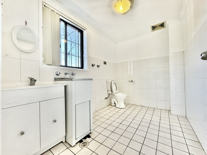 Level 1/26-28 PEVENSEY ST, Canley Vale NSW 2166