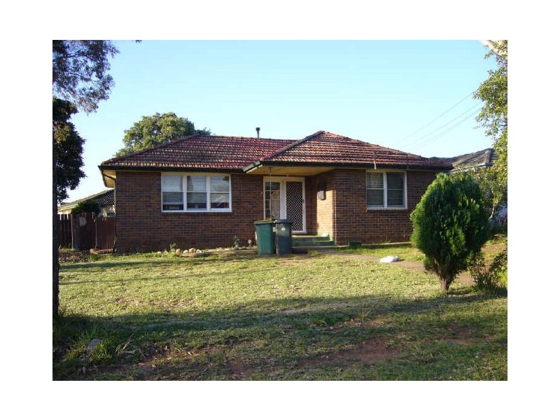 Leichardt AVE, Fairfield West NSW 2165