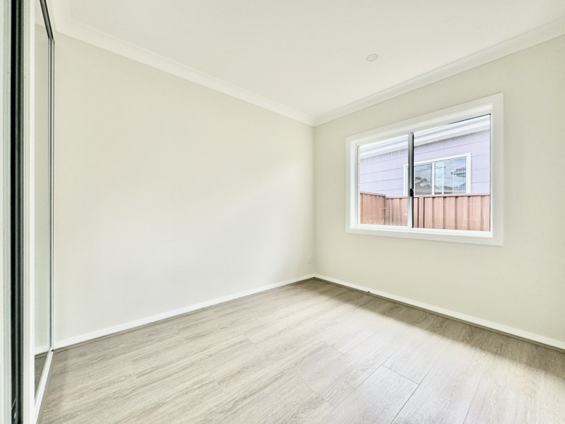 48A Caulfield Cres, St Johns Park NSW 2176