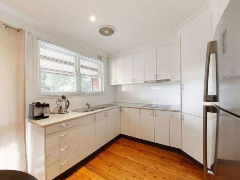 24 Brudenell Ave, Leumeah NSW 2560