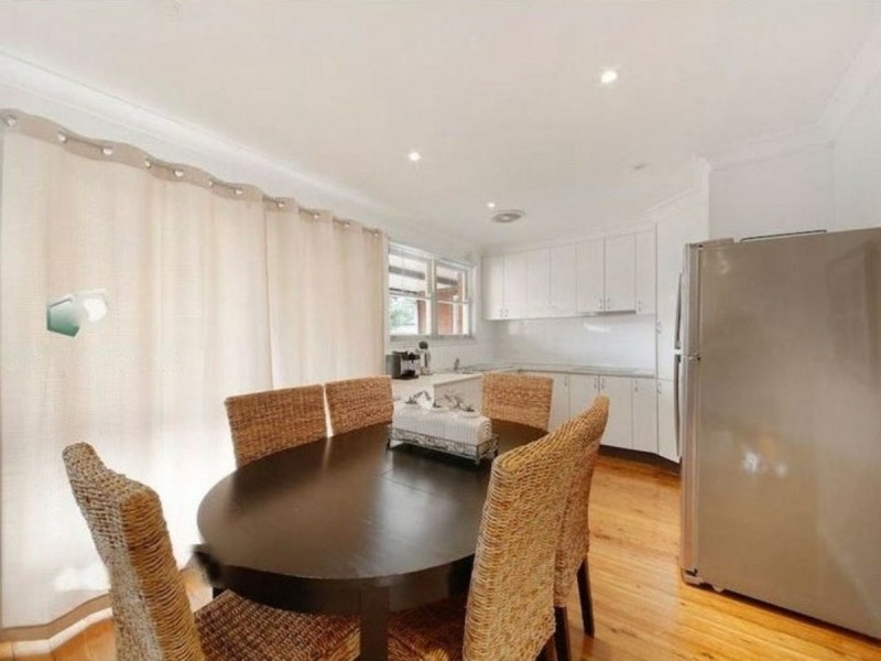 24 Brudenell Ave, Leumeah NSW 2560