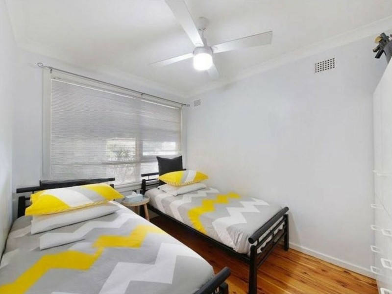 24 Brudenell Ave, Leumeah NSW 2560