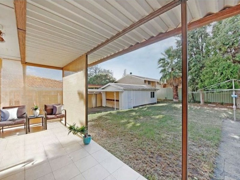 24 Brudenell Ave, Leumeah NSW 2560