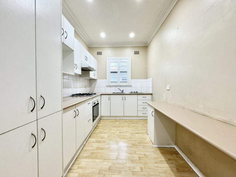 2 Delamere St, Canley Vale NSW 2166