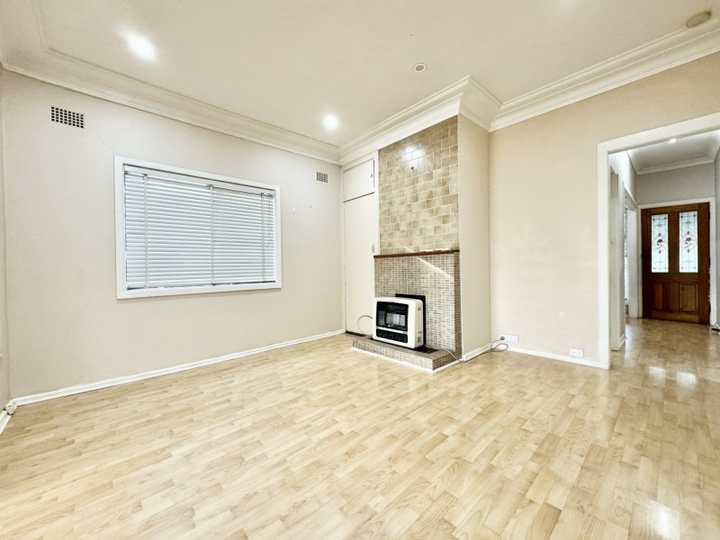 2 Delamere St, Canley Vale NSW 2166