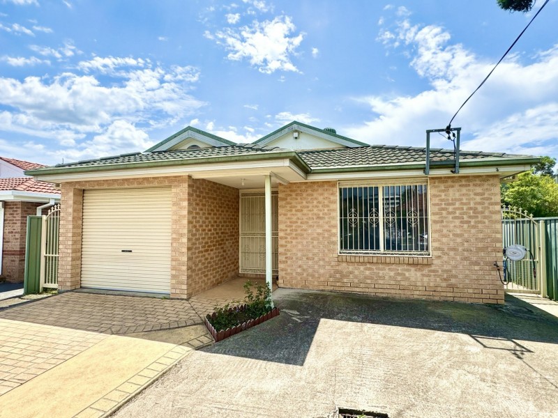 51 WATTLE AVENUE, Carramar NSW 2163
