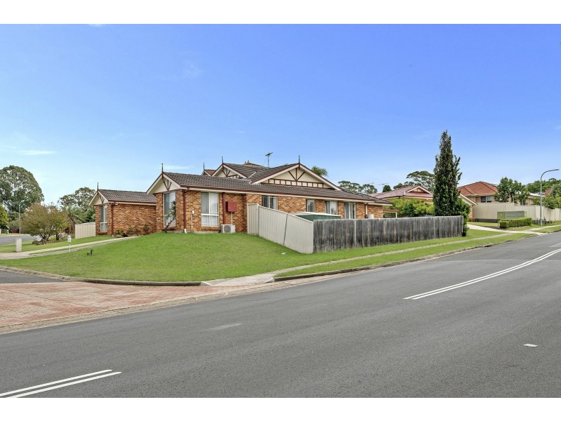 2/2 Skyfarmer Pl, Raby NSW 2566