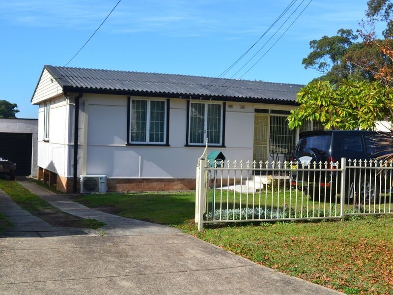 14 Van Dieman Crescent, Fairfield West NSW 2165