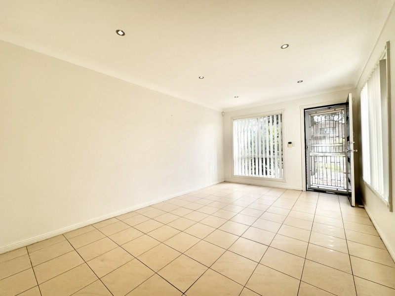 4 Rosedale St, Canley Heights NSW 2166