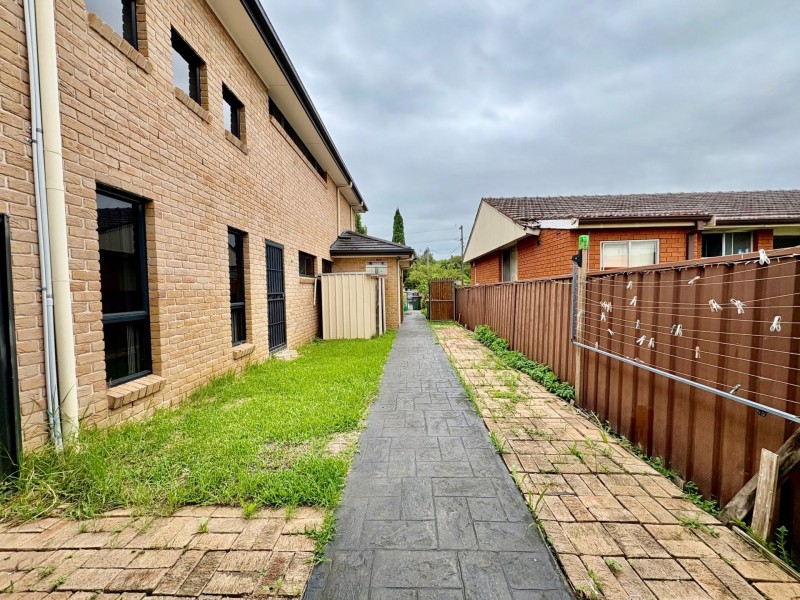 65A Thorney Road, Fairfield West NSW 2165