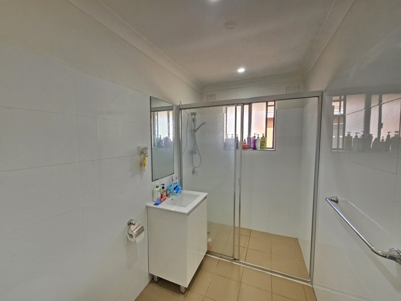 11/25 Park Rd, Cabramatta NSW 2166