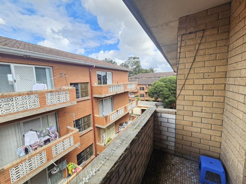 11/25 Park Rd, Cabramatta NSW 2166