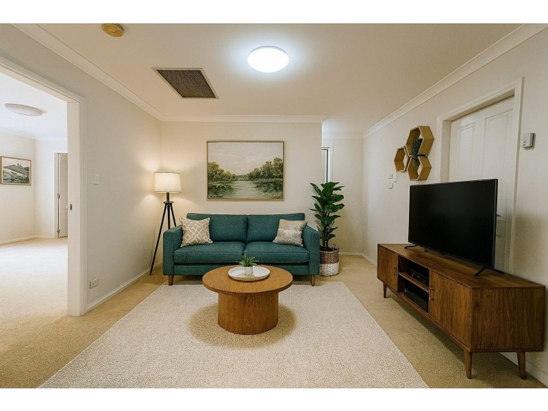 15 Howard Close, Green Valley NSW 2168