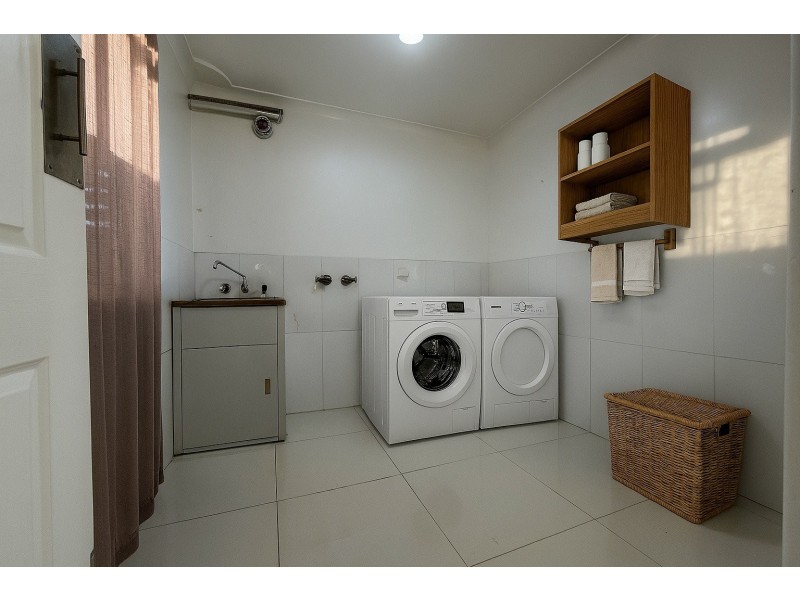 8 Avoca Road, Canley Heights NSW 2166