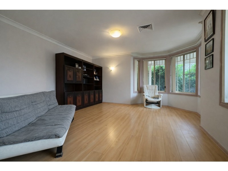 12 Milne Cl, Wetherill Park NSW 2164