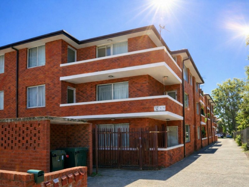 1/21 Hughes Street, Cabramatta NSW 2166