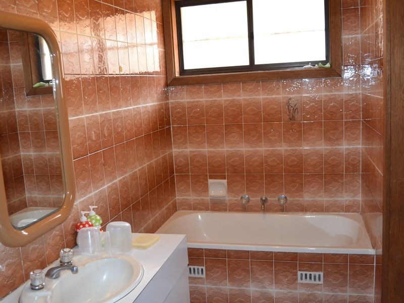 8 Lalich Avenue, Bonnyrigg NSW 2177