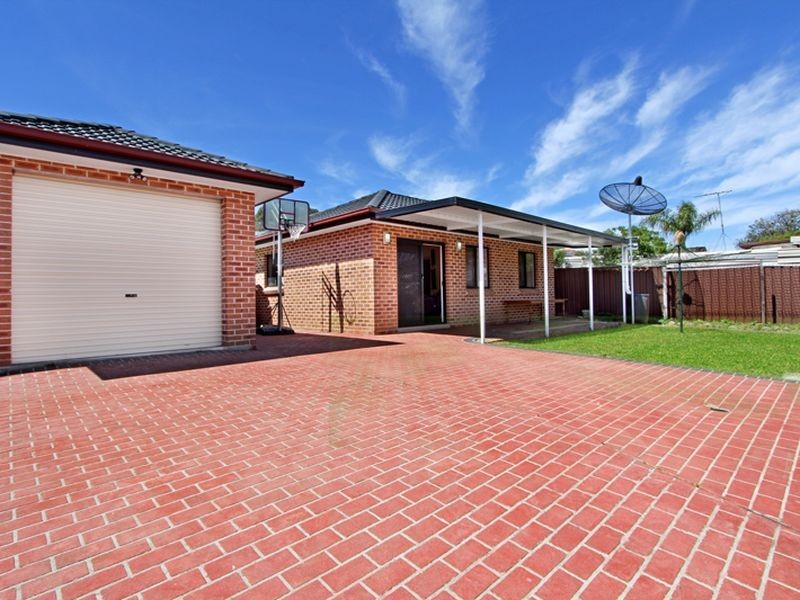 12 Mcilvenie Street, Canley Heights NSW 2166