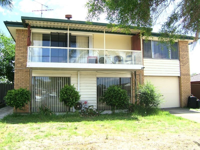 33 Morna Street, Greenfield Park NSW 2176