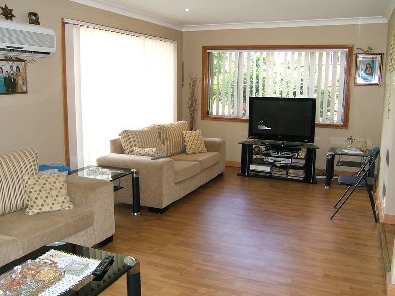 33 Morna Street, Greenfield Park NSW 2176