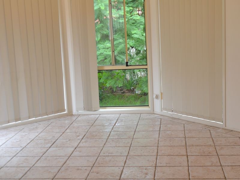 Edensor Park NSW 2176