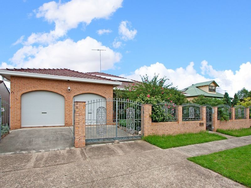 12A Nardoo Street, Ingleburn NSW 2565