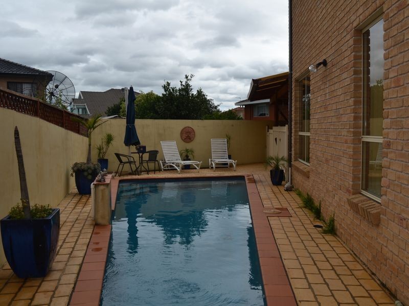 16 Thistle Circuit, Green Valley NSW 2168