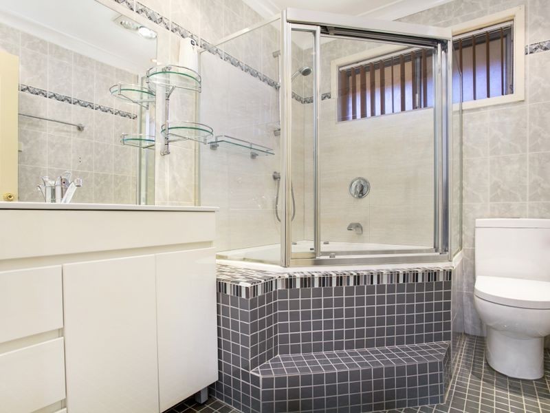 28 Ainslie Street, Fairfield West NSW 2165