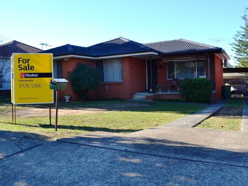 77 AVOCA ROAD, Canley Heights NSW 2166