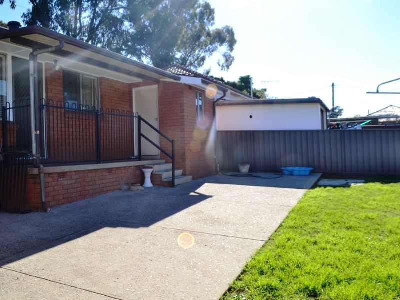 77 AVOCA ROAD, Canley Heights NSW 2166