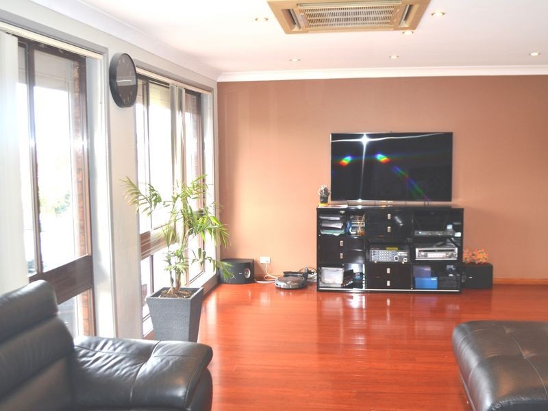 1 Timothy Place, Edensor Park NSW 2176