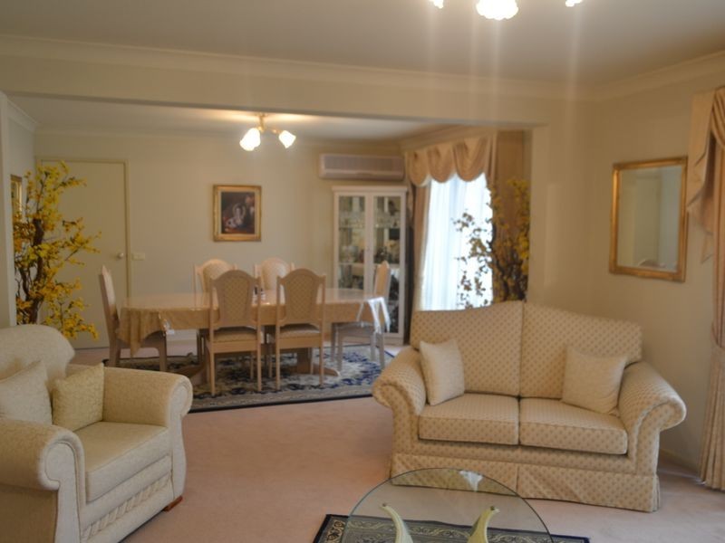 West Hoxton NSW 2171