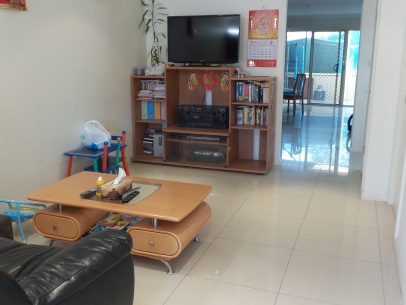 6A Foxlow Street, Canley Heights NSW 2166