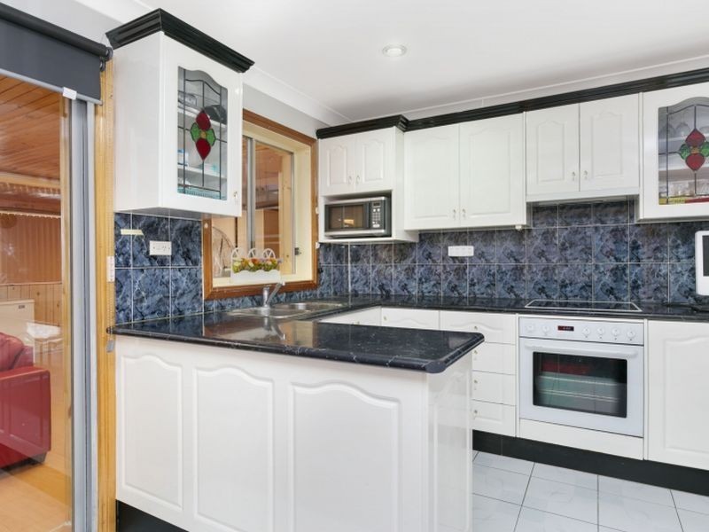 28 Ainslie Street, Fairfield West NSW 2165