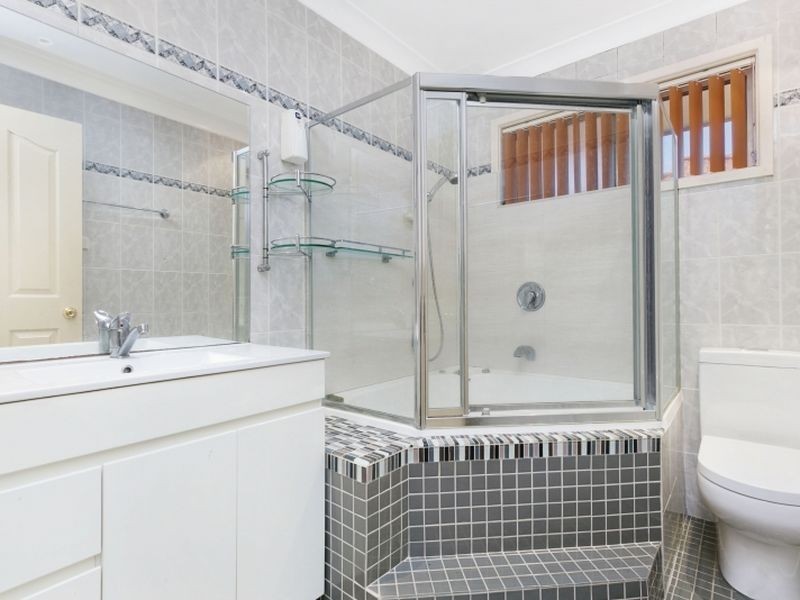 28 Ainslie Street, Fairfield West NSW 2165