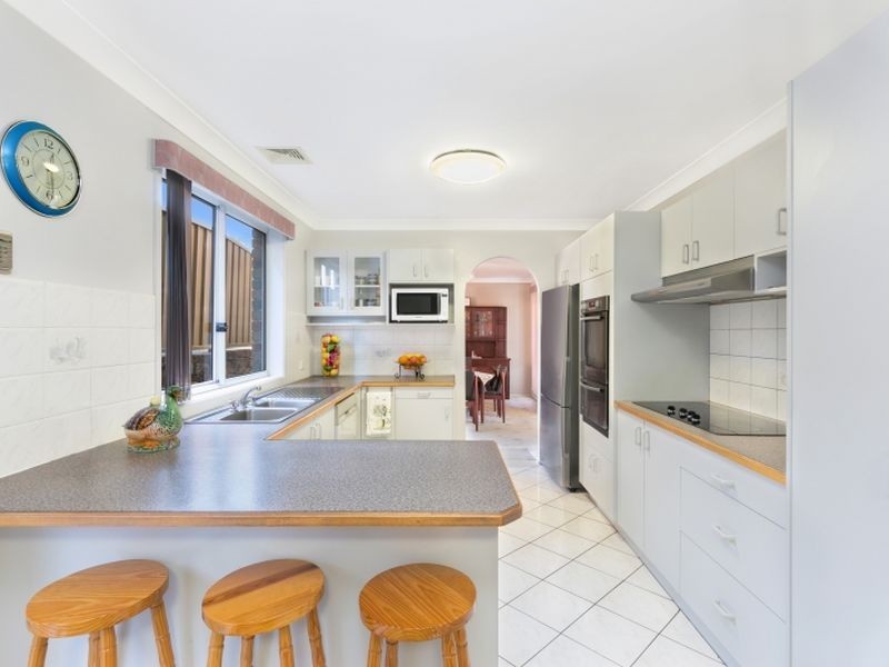 28 Candlewood Street, Bossley Park NSW 2176