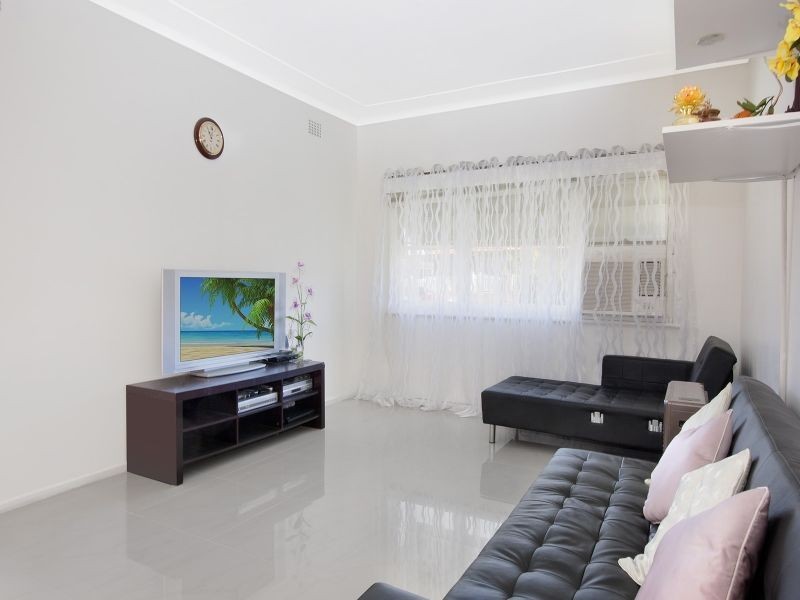 24 Theresa Street, Smithfield NSW 2164