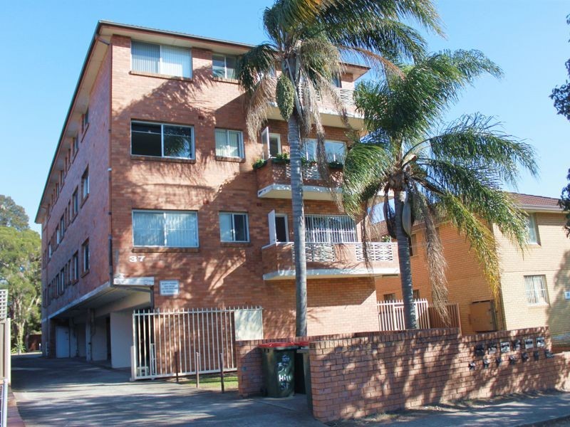 4/37 Hill Street, Cabramatta NSW 2166