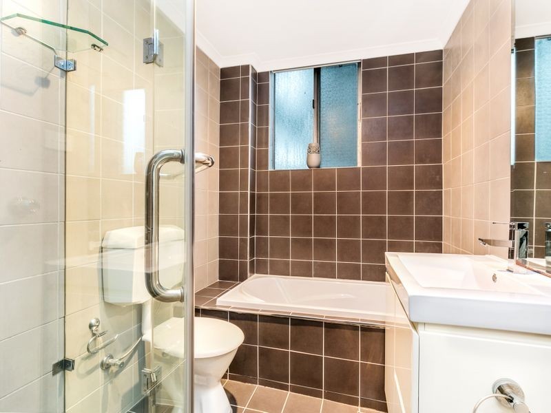 3/2 St Johns Road, Cabramatta NSW 2166