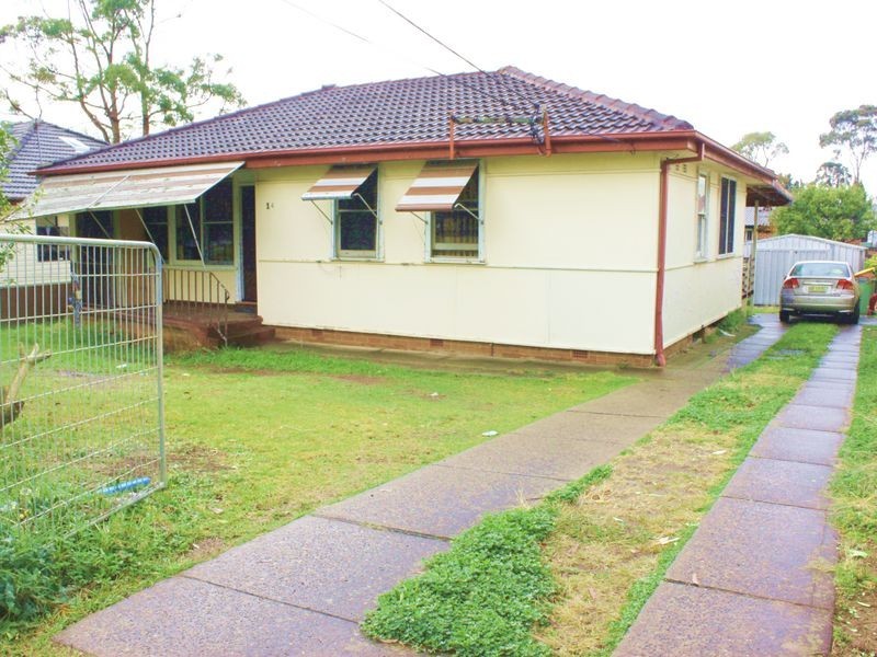 14 Tasman Parade, Fairfield West NSW 2165