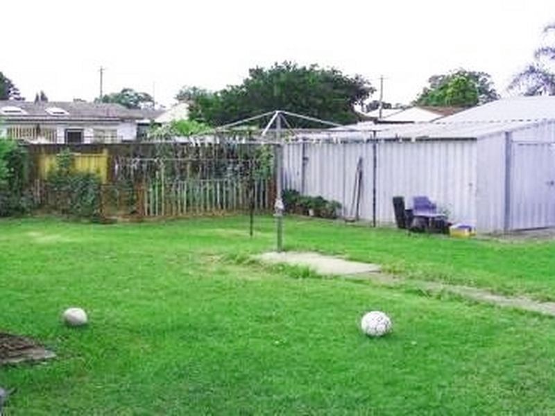 14 Tasman Parade, Fairfield West NSW 2165